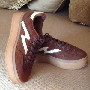 🍂🌹🍂 Madden Girl - Mighty Micro Suede Platforms